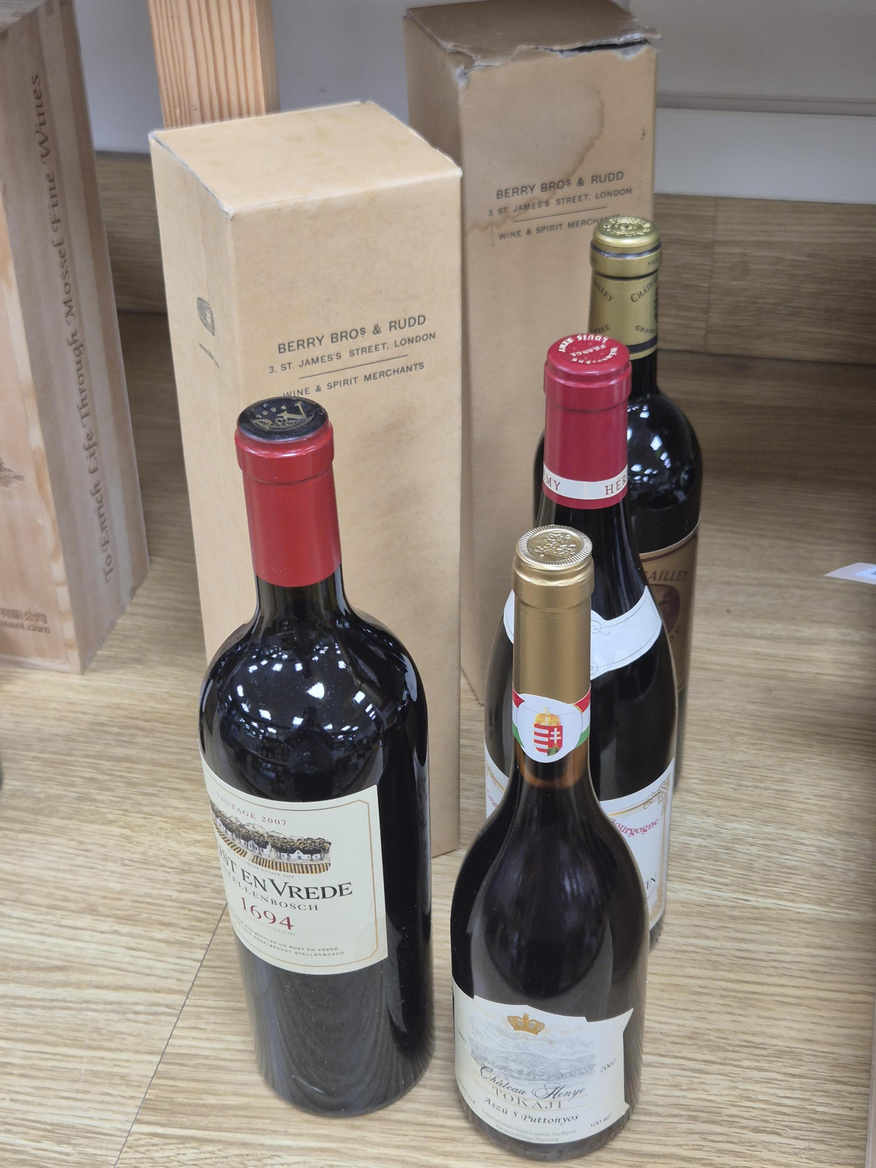 A collection of wine to include Chateau Batailley 1998, Louis Remy 2001, Rust and Vrede, 2007, Chateau Hayl-Bye, Liberal, 2008 x2